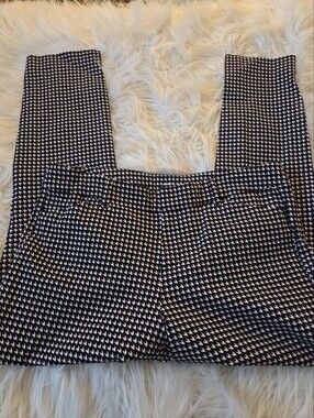 Old Navy Pixie Pants Houndstooth Stretch Pants - Black & White Ankle Pants